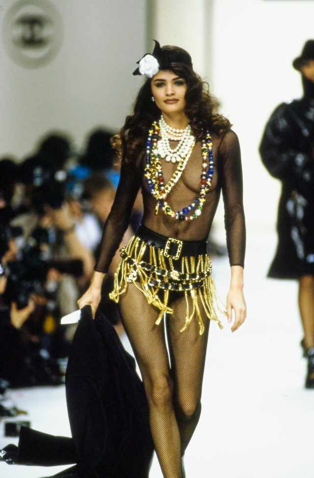 7 iconic collections from 90s Chanel – Ayerhs Magazine