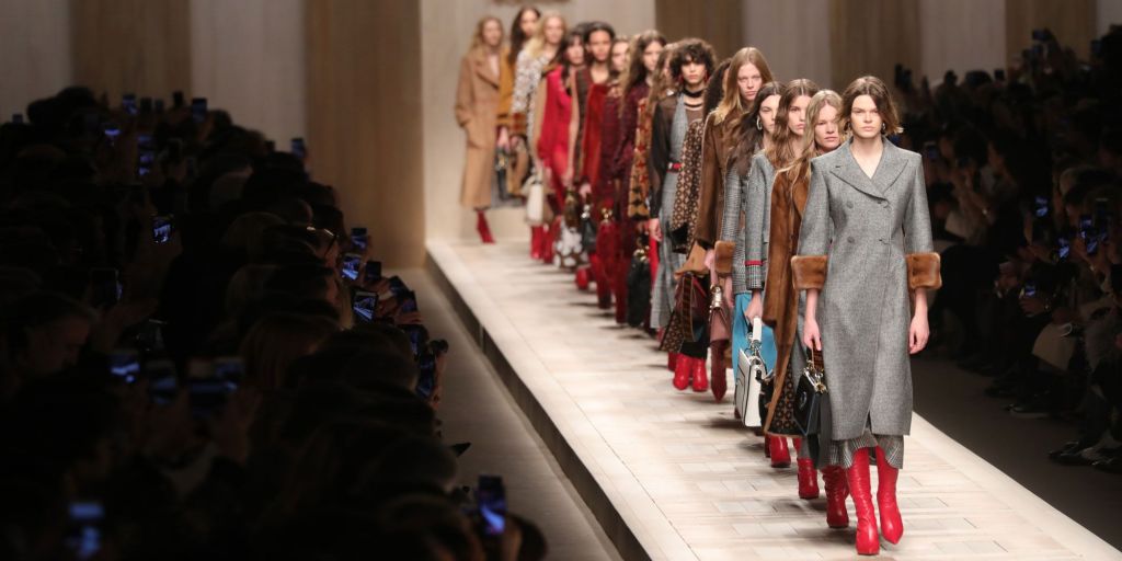 Shades of Red Reign: Fendi Fall 2017