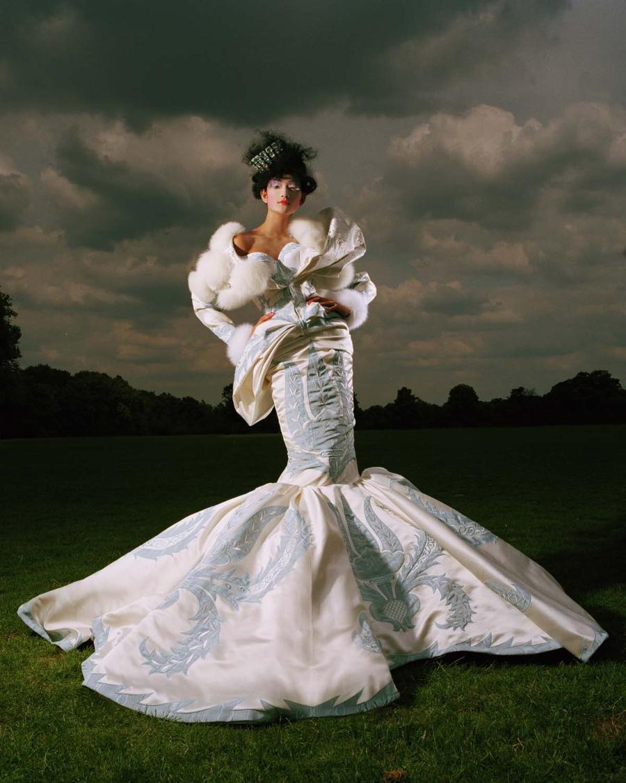 Dior Couture Fall 2004 for Vogue Japan – Ayerhs Magazine