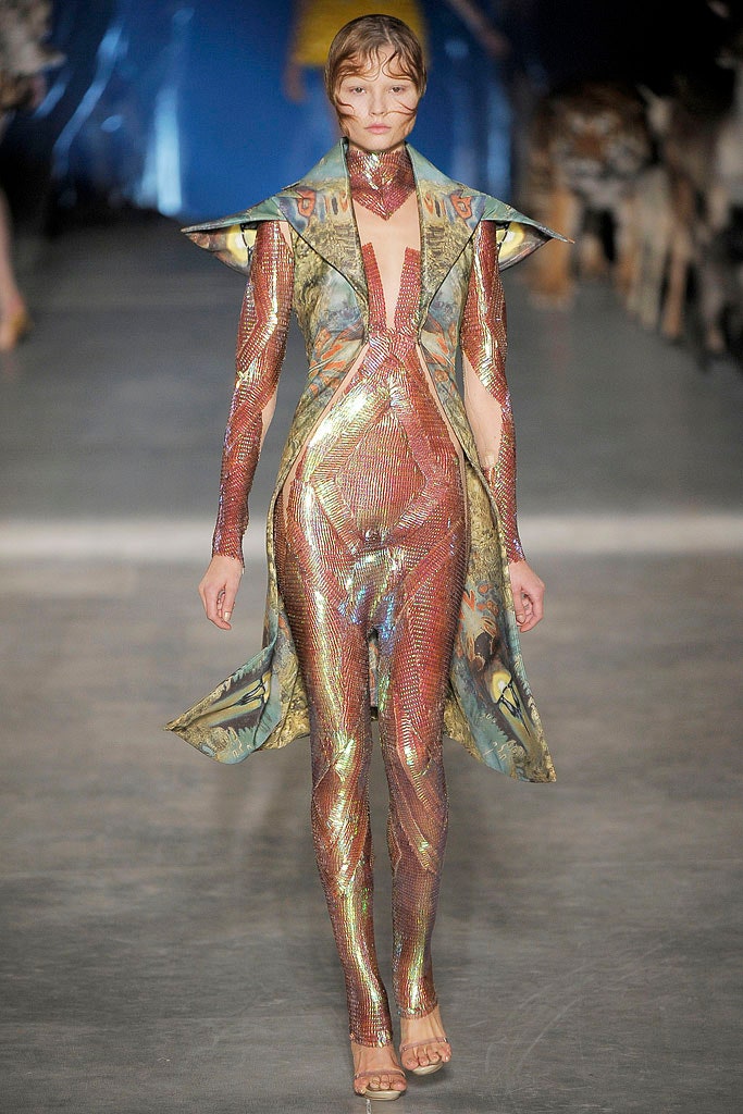 Alexander McQueen Spring 2009 PFW: Nature Meets Industry – Ayerhs