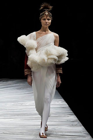Alexander McQueen Fall 2008 PFW: Feral to Royalty – Ayerhs