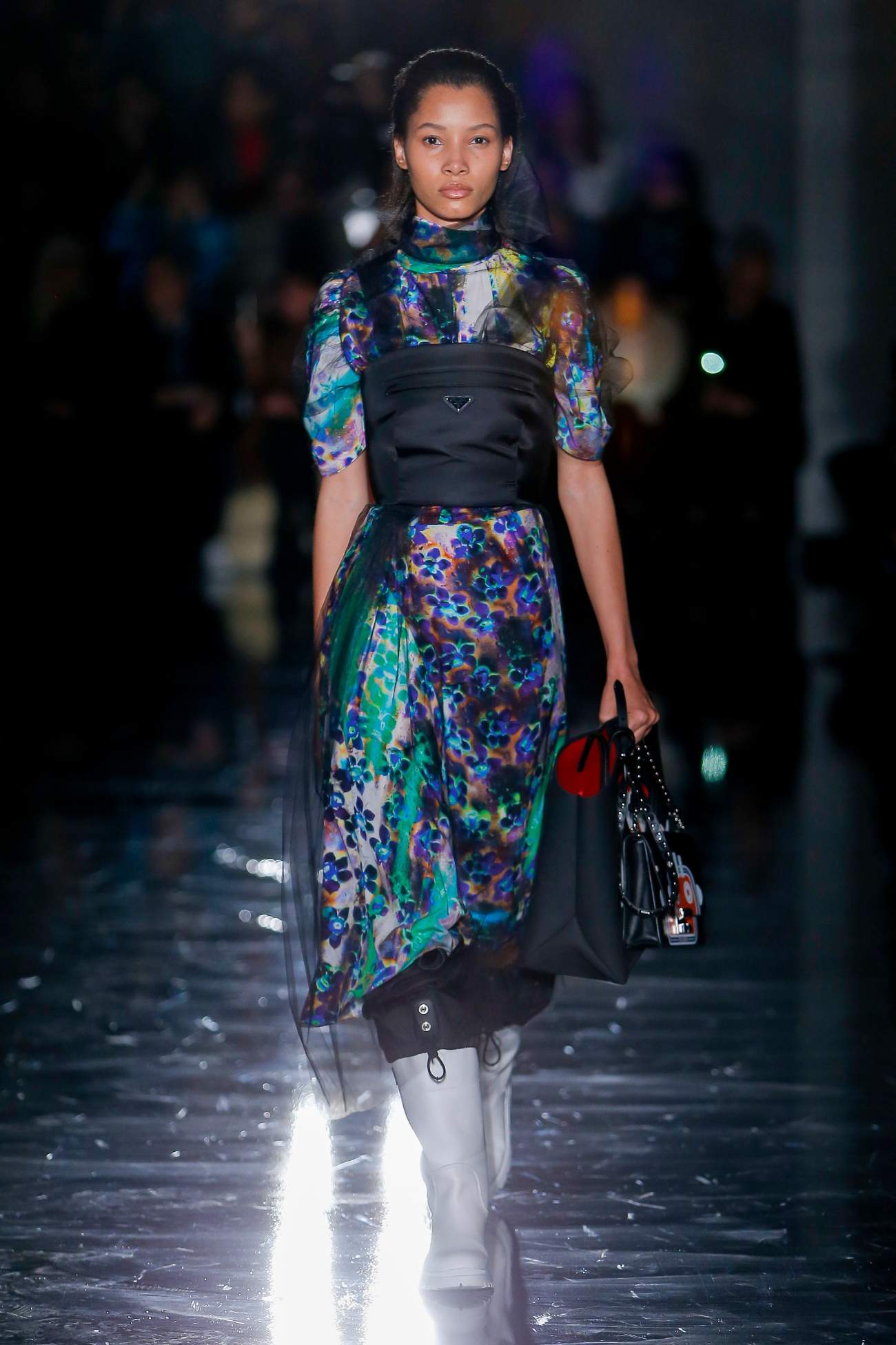 Prada Fall 2018 MFW: Neon Dreams and Nostalgic Ayerhs Magazine Prada Fall 2018 MFW: Neon Dreams and Nostalgic Ayerhs Magazine